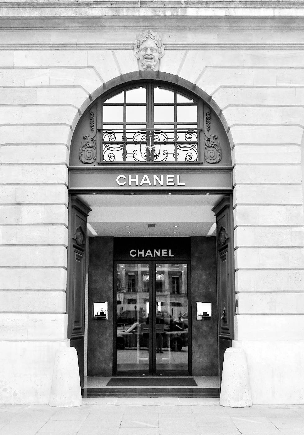 Chanel Parisian Chic – Schaufenster-Poster – Posterbox.no