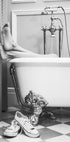 Urban Girl Bath Poster - Posterbox.no