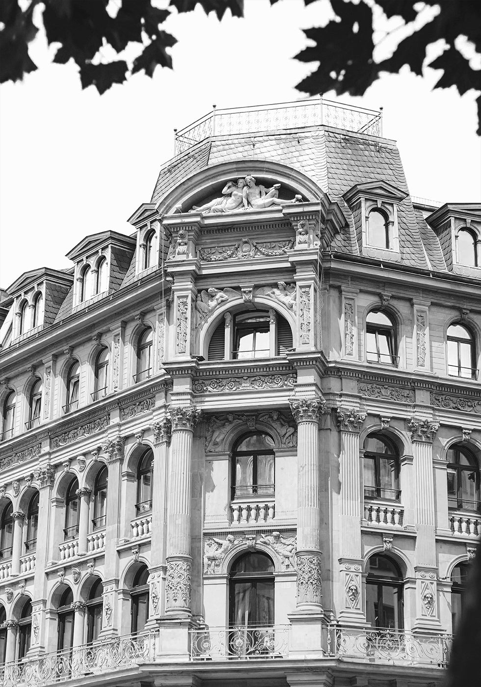 Vienna Baroque Townhouse Black & White Plakat - Posterbox