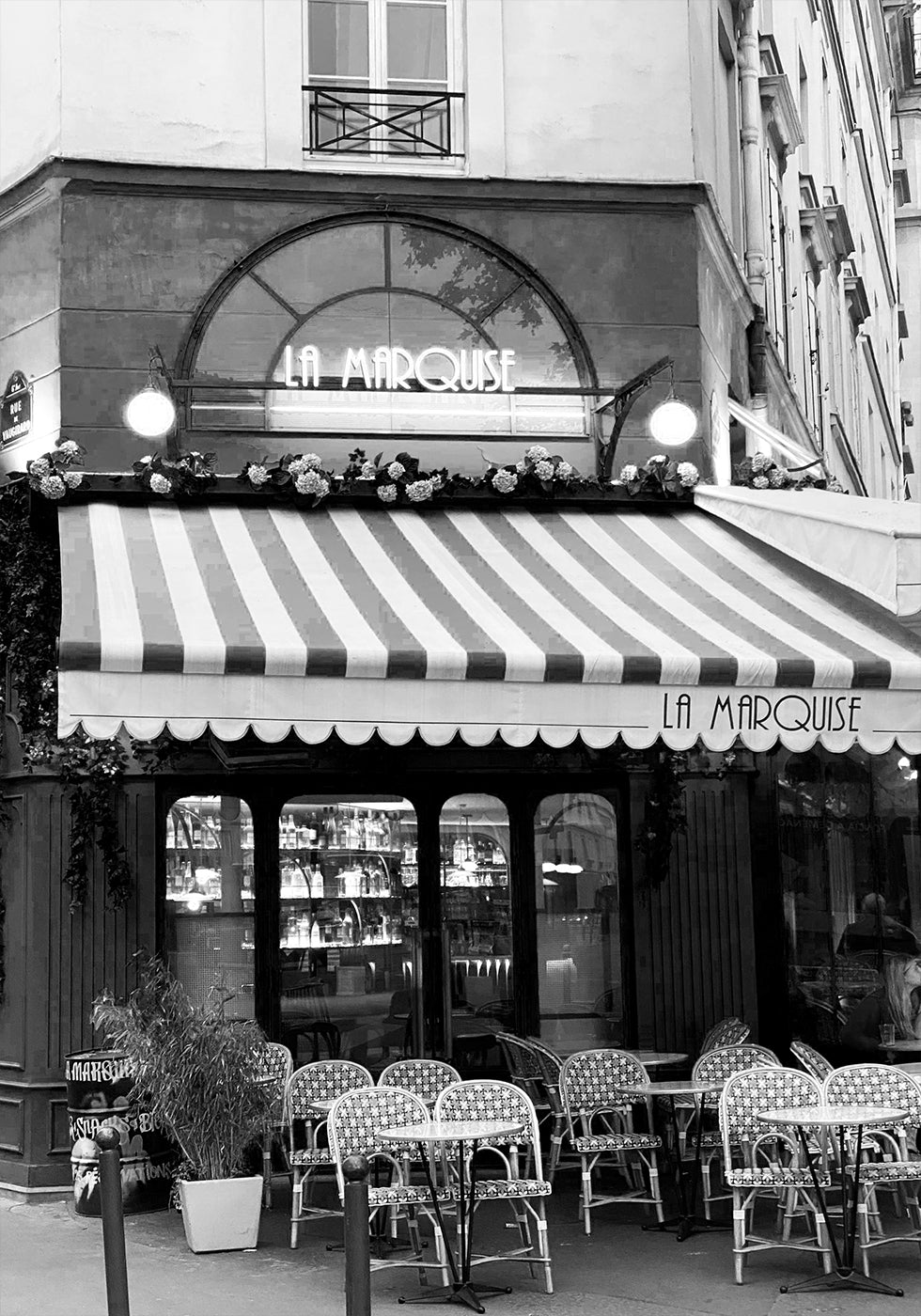 Paris café La Marquise Black & White Plakat - Posterbox