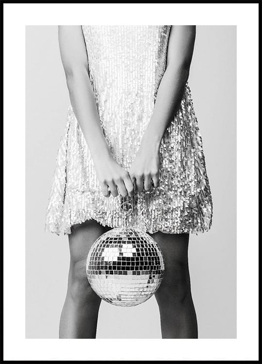 Frau mit Discokugel Poster - Posterbox.dk