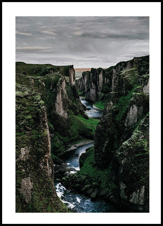 River Valley Poster - Posterbox.dk