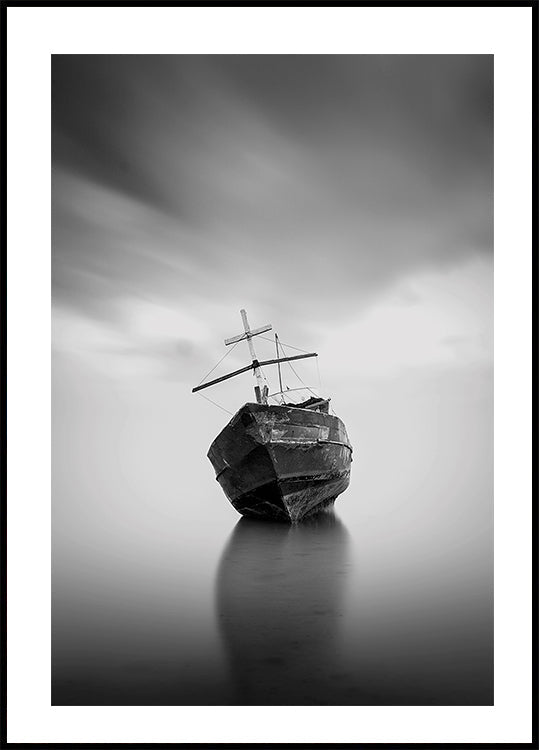 Ein altes gestrandetes Schiff Poster - Posterbox.dk