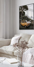 Kleines orangefarbenes Auto in Capri-Portrait-Poster - Posterbox.dk