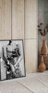 Poster Frau mit Champagner und Discokugel - Posterbox.dk
