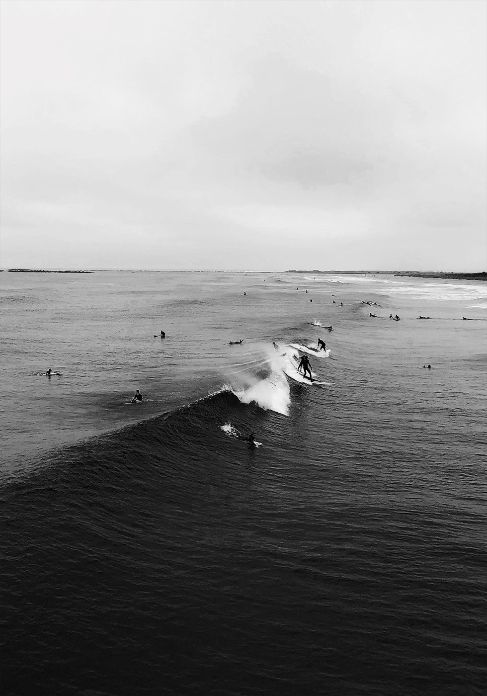 Surfer auf Wellen Poster - Posterbox.dk