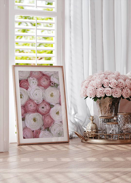 Scattered ranunculus in muted pink II Plakat - Posterbox