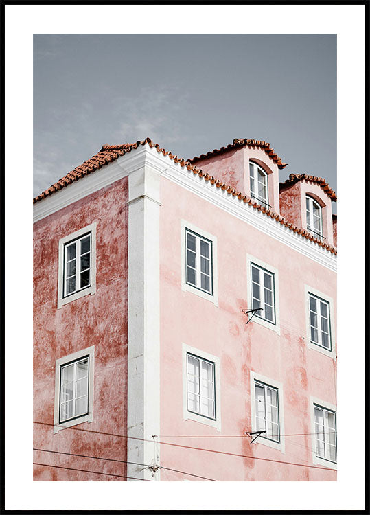 Rosa Gebäude in Lissabon Poster - Posterbox.dk