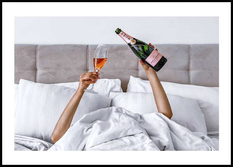 Champagner im Bett Poster - Posterbox.no