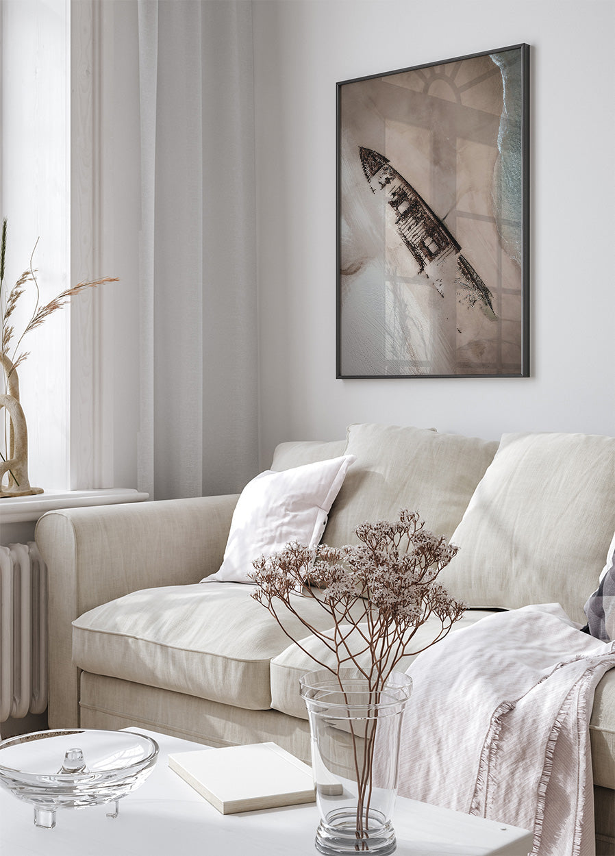 Altes Schiff am Strand Poster - Posterbox.dk