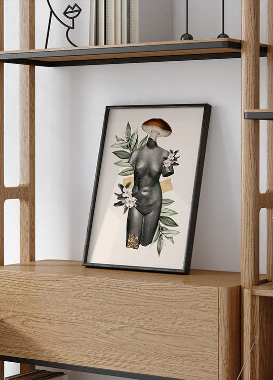 Antike weibliche Skulptur mit botanischen Elementen Poster - Posterbox.dk