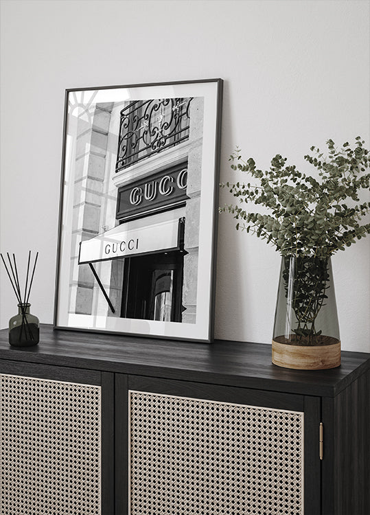 Gucci Boutique Schwarz-Weiß-Poster - Posterbox.dk
