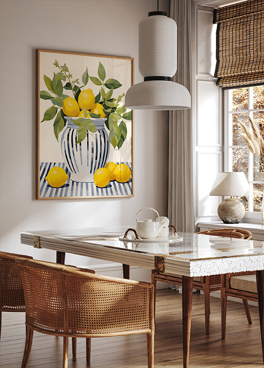 Zitronen in einer gestreiften Vase, mediterranes Stillleben-Poster - Posterbox.dk