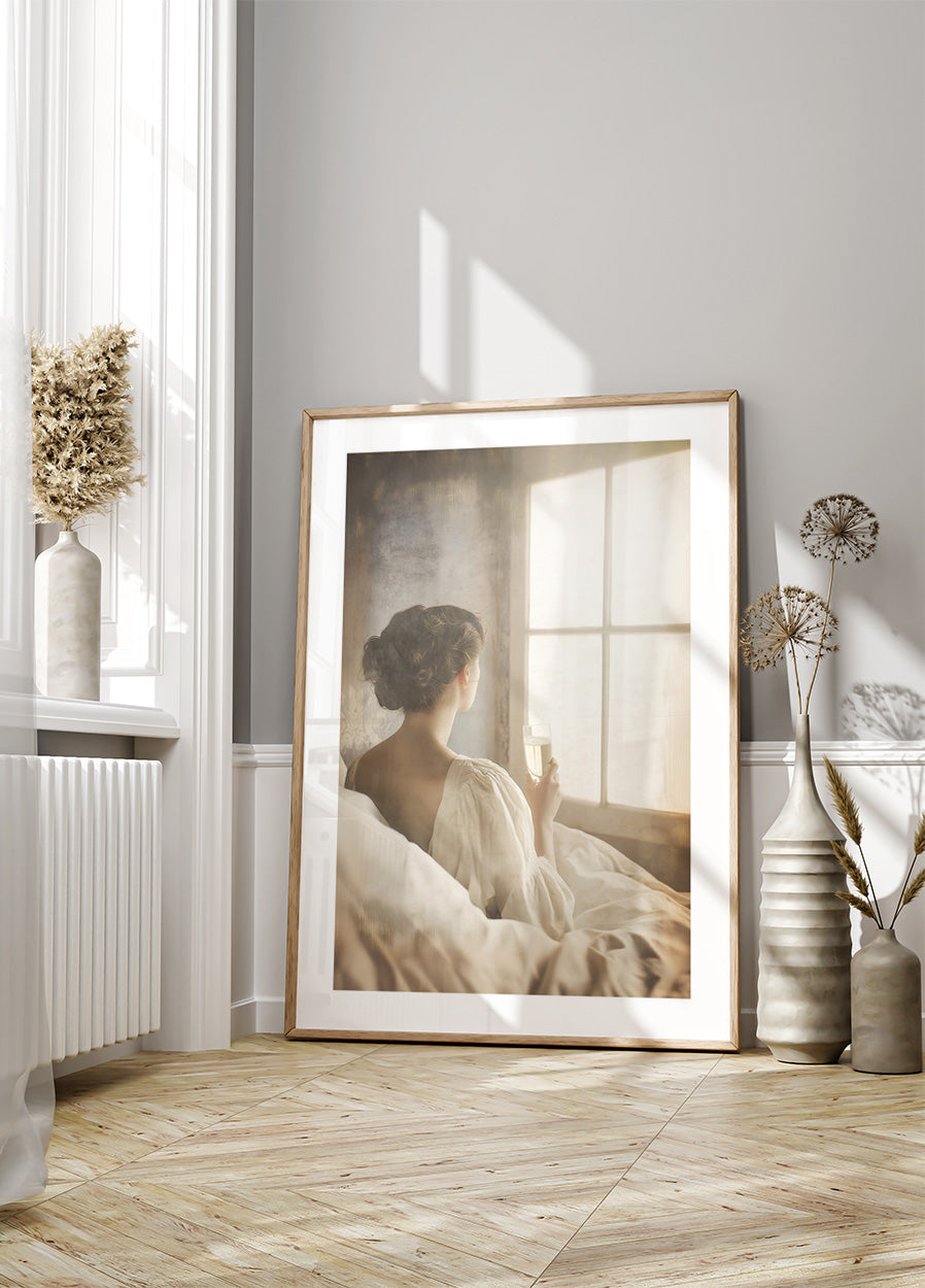 Momente der Stille – Frau mit Champagner Poster - Posterbox.dk
