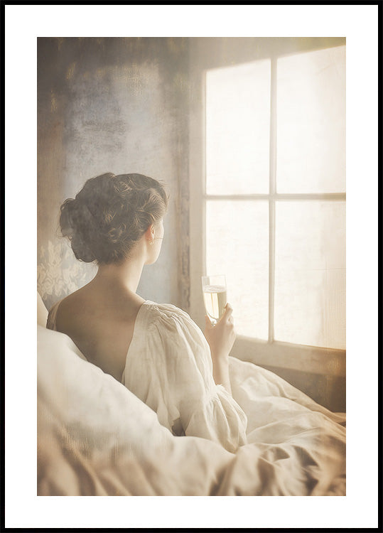 Momente der Stille – Frau mit Champagner Poster - Posterbox.dk