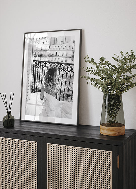 Poster „Pariser Morgenbalkon“ in Schwarzweiß – Posterbox.dk