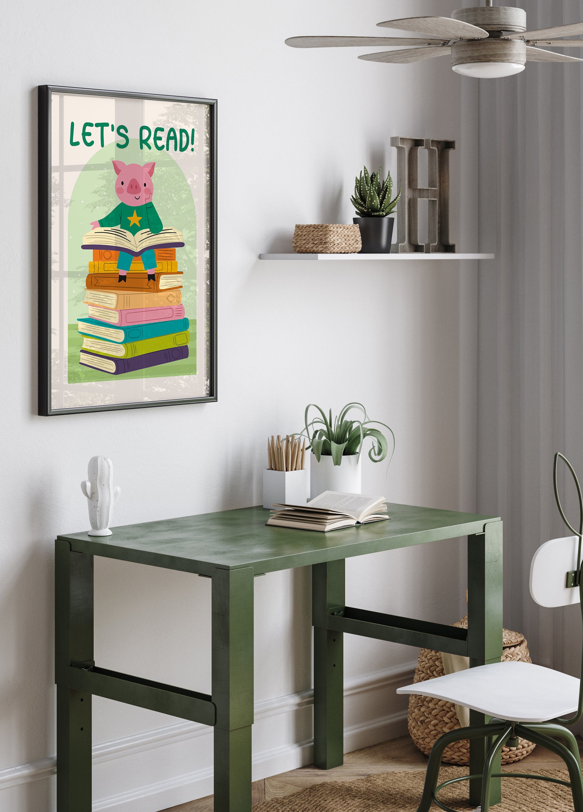 Schwein liest auf Bücherstapel, Let's Read Poster - Posterbox.dk