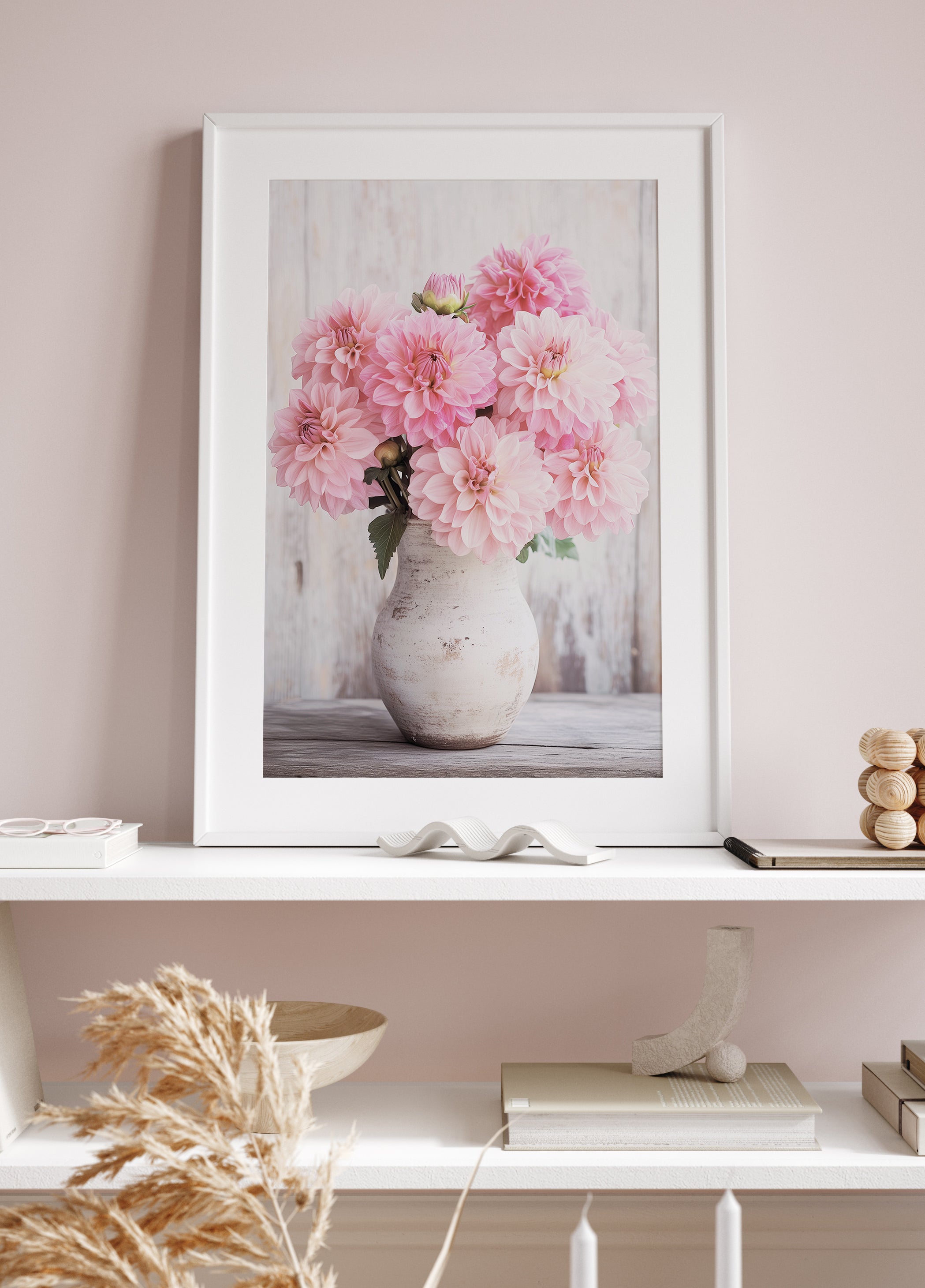 Rosa Dahlien in rustikaler Vase Poster - Posterbox.dk