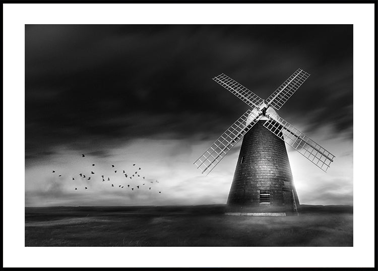 Die dunkle Mühle im Schwarzweiß-Poster - Posterbox.dk
