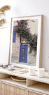 Lebendiger Eingang mit Bougainvillea-Poster - Posterbox.dk