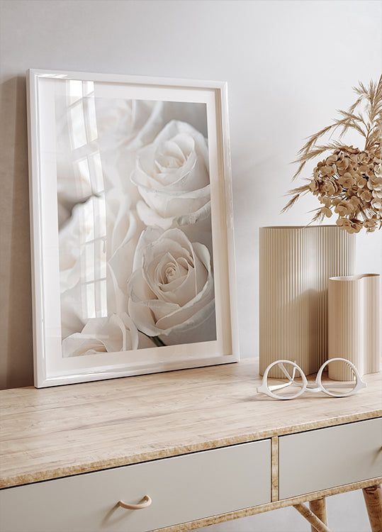 Poster mit weißen blühenden Rosen - Posterbox.dk