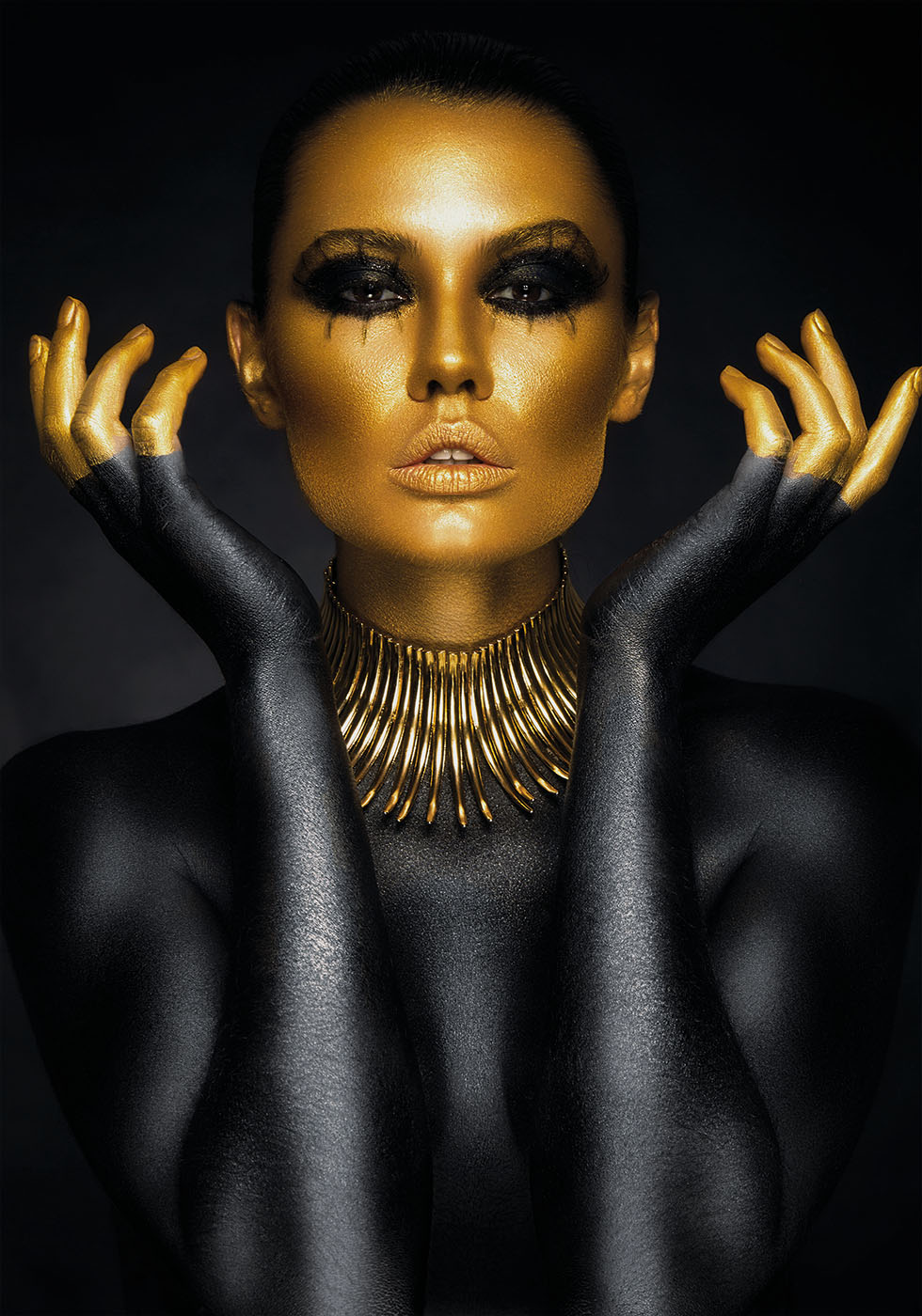 Porträt einer Frau in Gold - Posterbox.dk